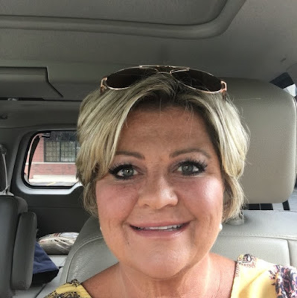 Meet your Posher, Laurie